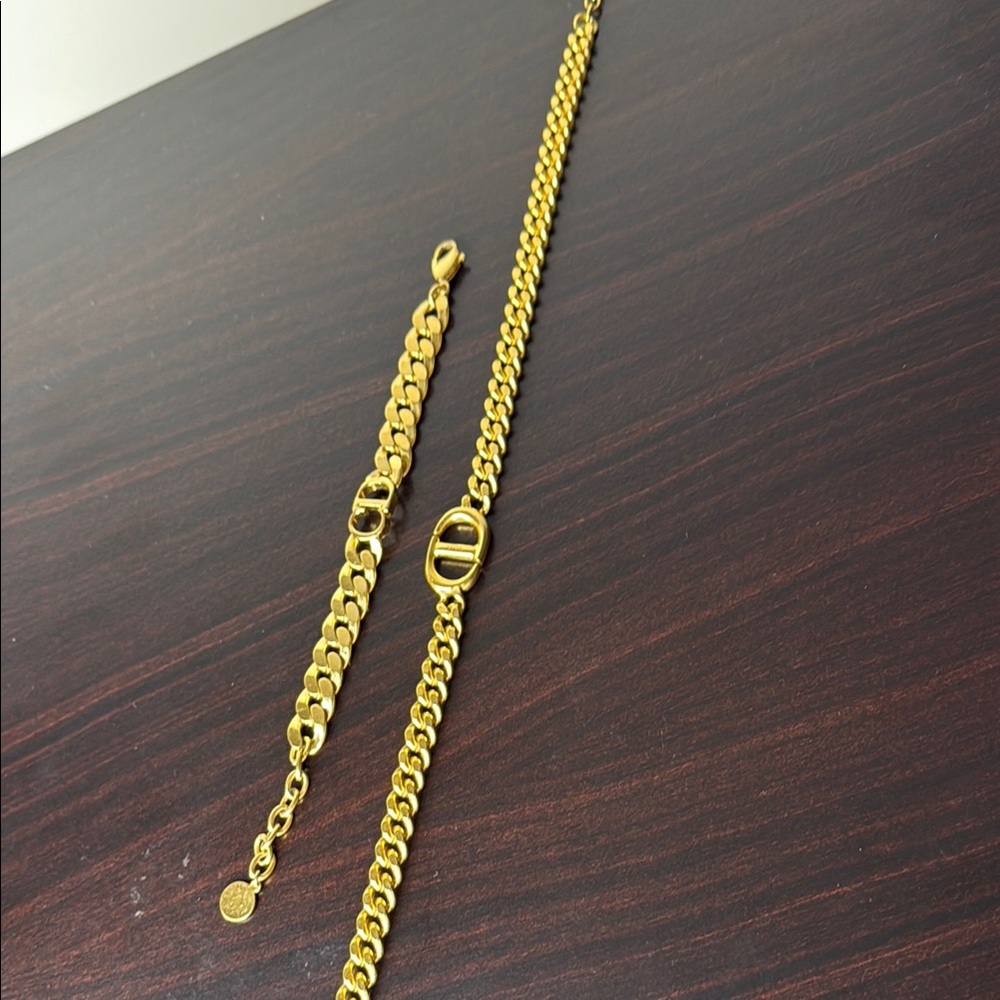 DIOR Gold Chain Necklace and Bracelet Set - Picture 4 of 4